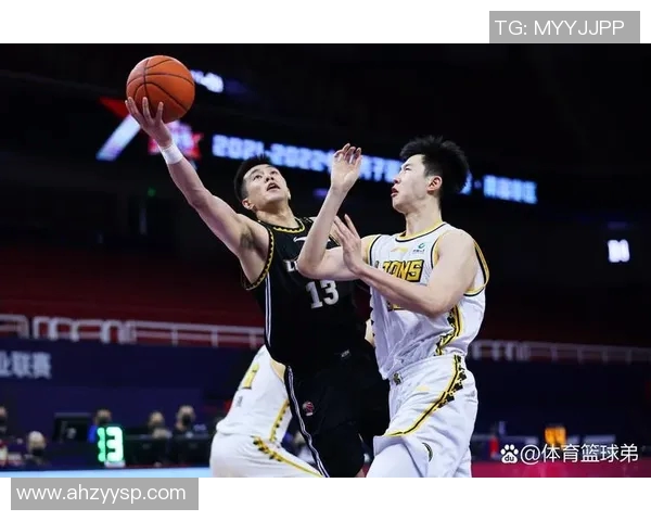 郭艾伦领衔对决山东队赛场争锋再掀激情篮球盛宴