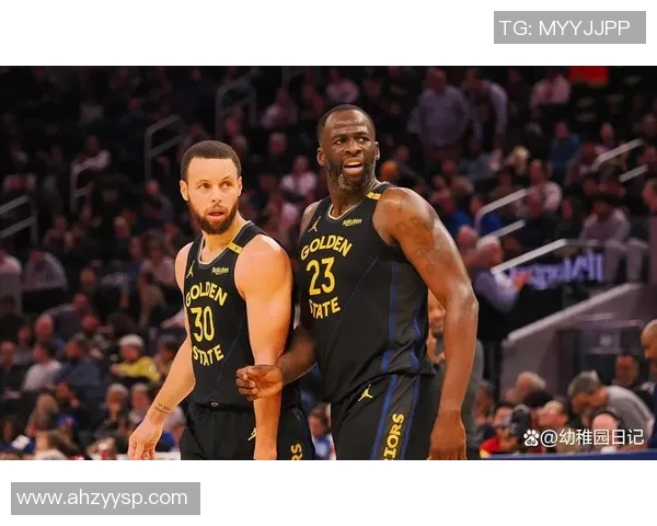 勇士与灰熊季后赛激战回顾球员表现与战术分析全景呈现 勇士与灰熊季后赛激战回顾球员表现与战术分析全景呈现